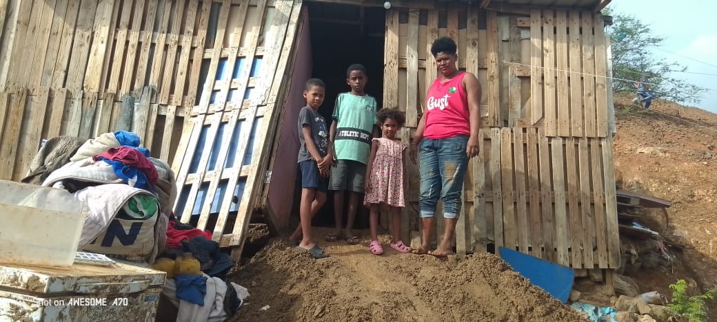 FAMILLES DÉSEMPARÉES À SÃO VICENTE, AIDONS-LES